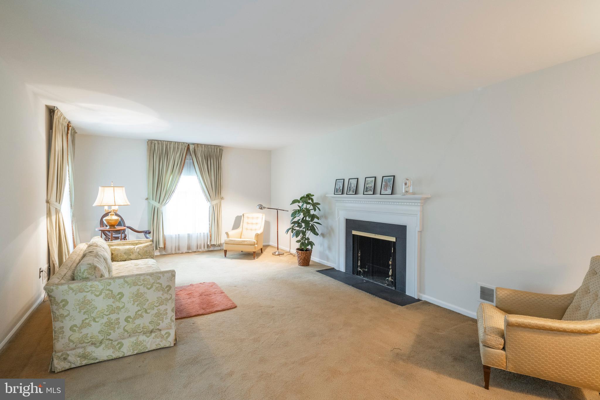 758 Worthington Road Wayne, PA 19087 - Photo 4 of 41