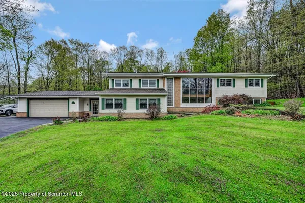 $659,000 | 113 Wilcrest Road, Moscow, PA 18444