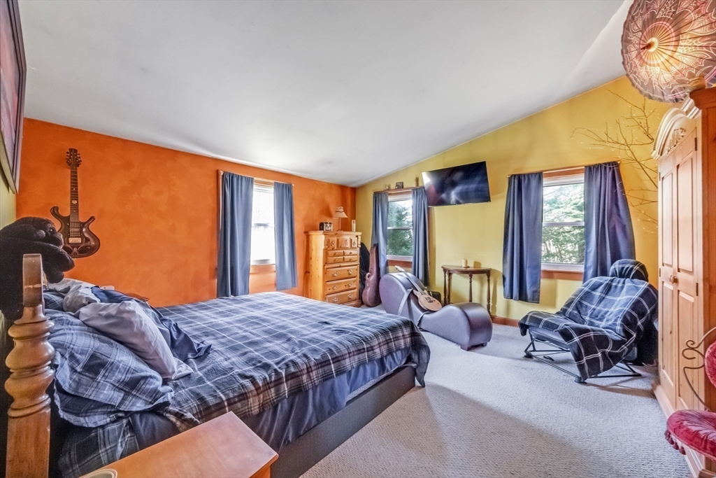 603 North Brookfield Road Oakham, MA 01068 - Photo 26 of 37