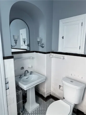 $2,300 | 20 Elm Street, Westerly, RI 02891