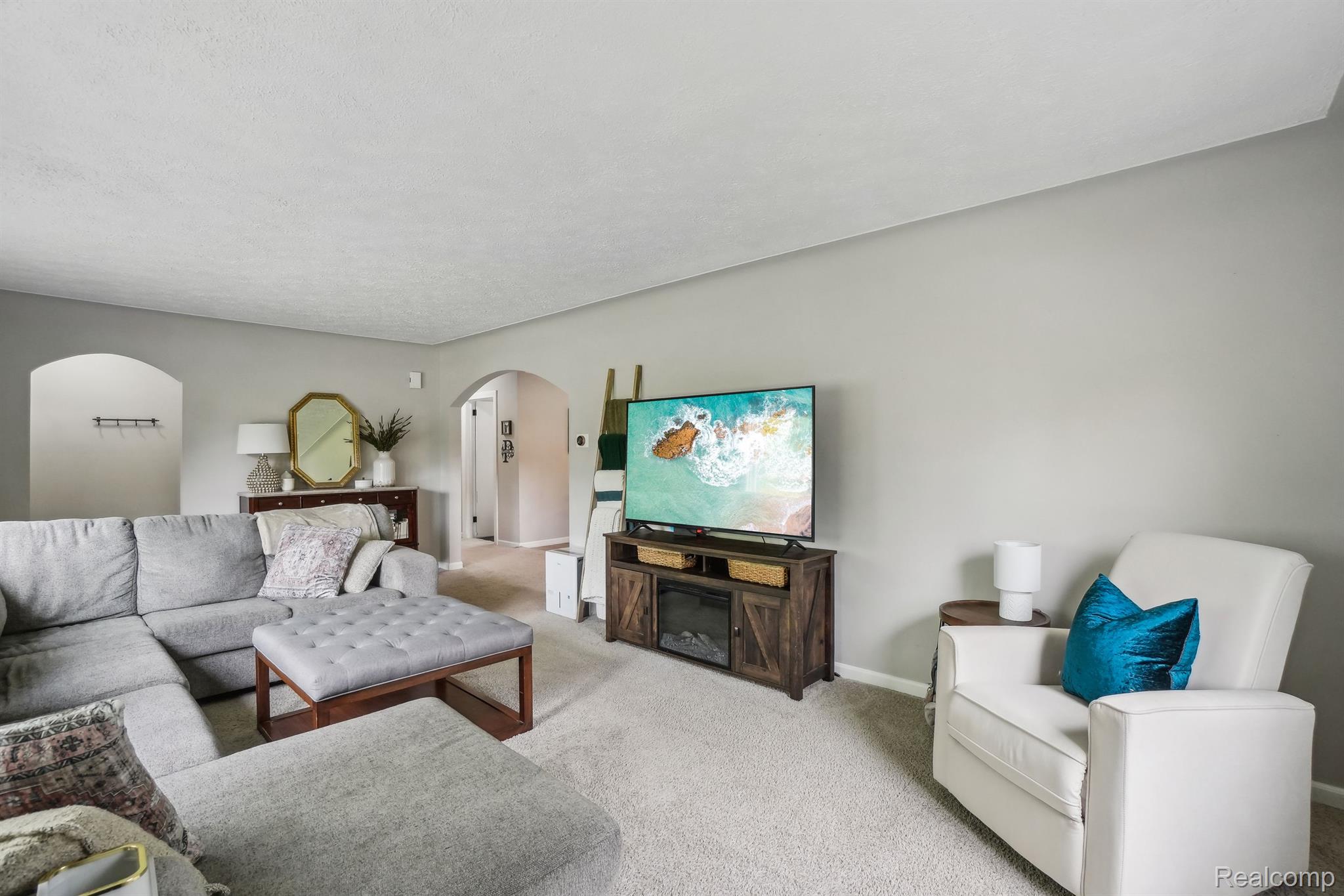 49212 Fuller Road New Baltimore, MI 48051 - Photo 10 of 32
