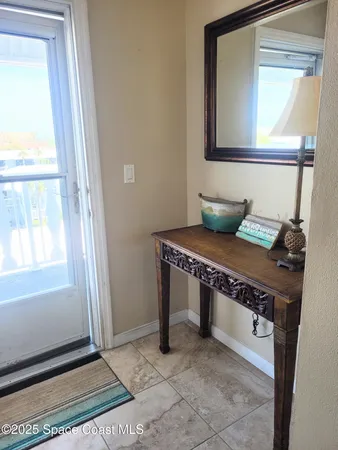 a view of a livingroom with a bench