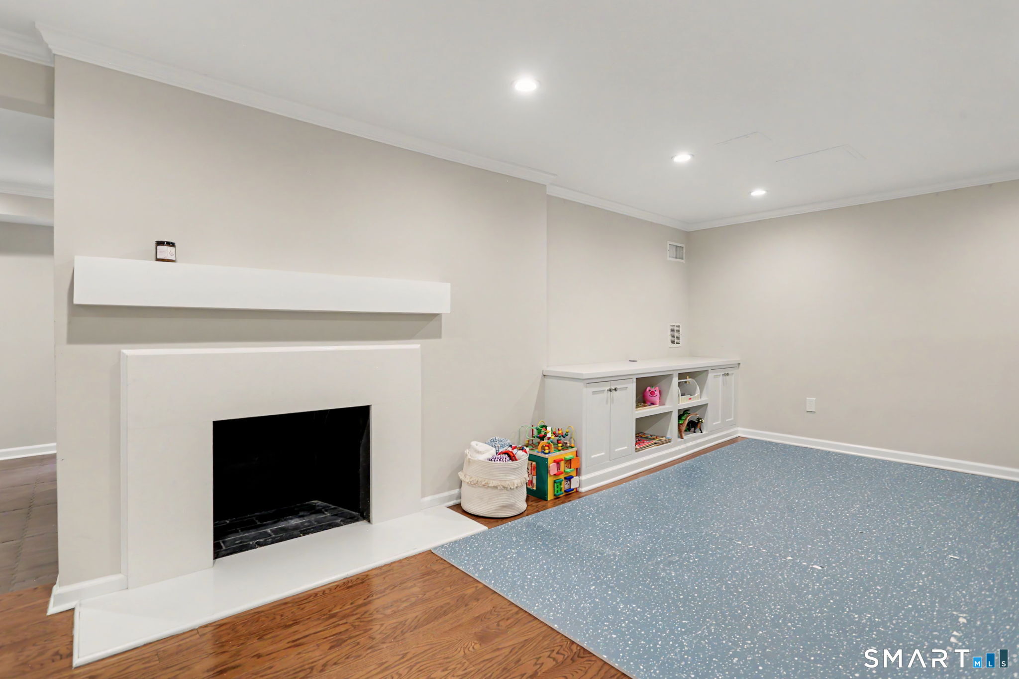 25 Sunset Hill Road Wilton, CT 06897 - Photo 23 of 33
