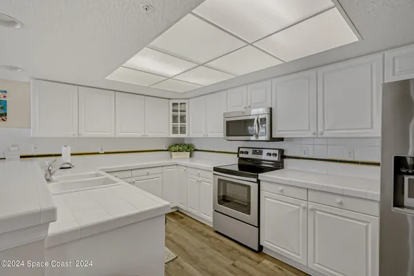 $4,400 | 2805 North Hwy A1A, Unit 601, Indialantic, FL 32903