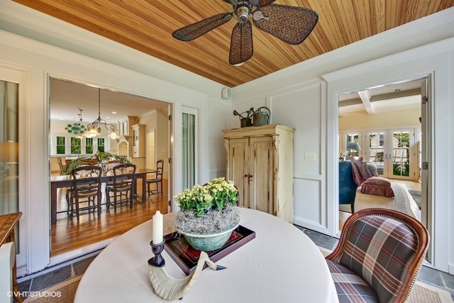 607 West Maple Street Hinsdale, IL 60521 - Photo 18 of 59 a living room with furniture and wooden floor
