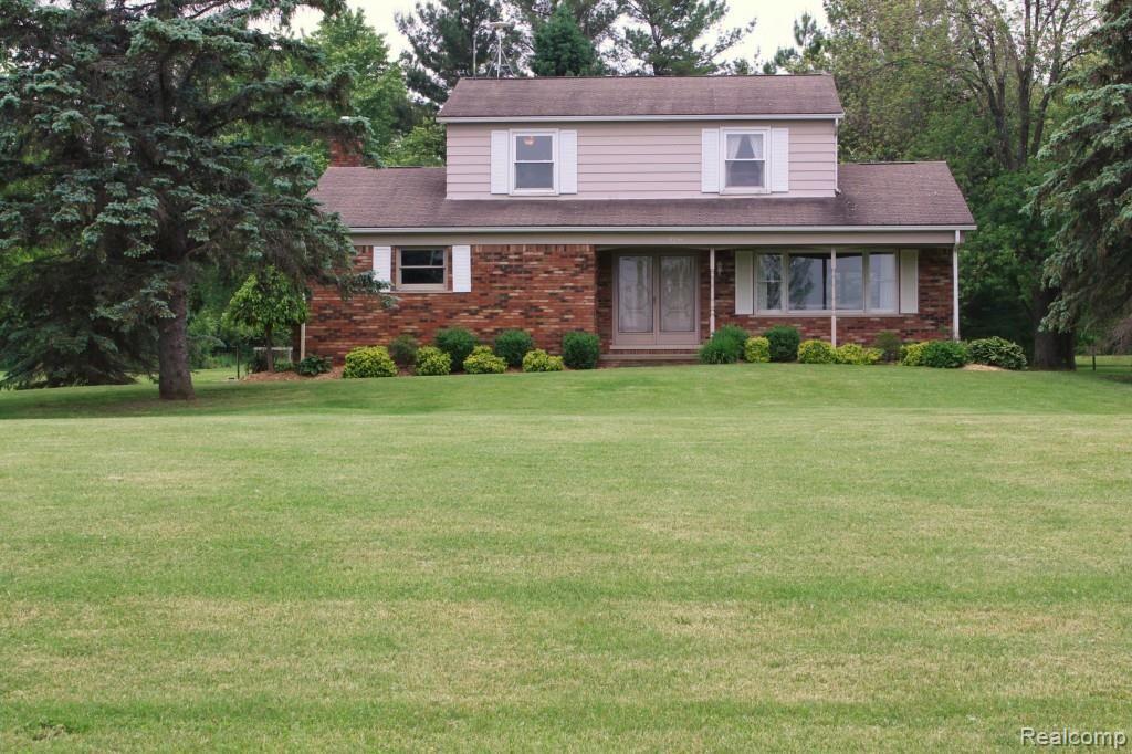 6544 General Squier Road Almont, MI 48003 - Photo 6 of 53 Front of home. Very nice curb appeal!