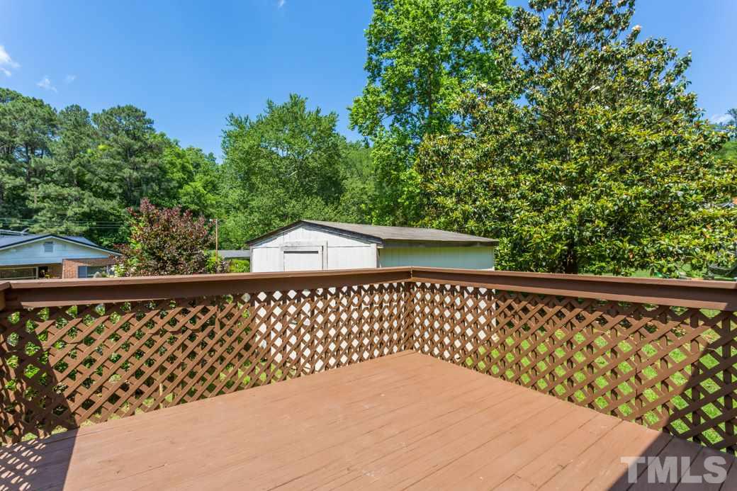 2804 Kempsford Place Raleigh, NC 27604 - Photo 9 of 11