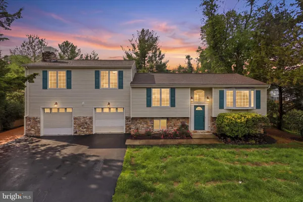 $815,000 | 12821 Pinecrest Road, Herndon, VA 20171