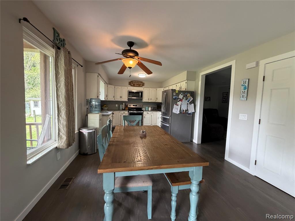 2712 North Branch Road North Branch, MI 48461 - Photo 11 of 37
