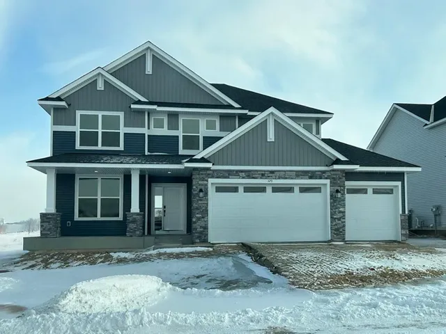 $605,515 | 329 Ravencroft Road, Waconia, MN 55387