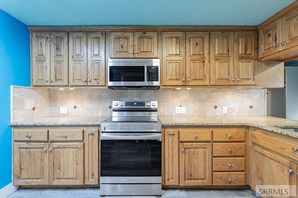 840 665 East Basalt, ID 83218 - Photo 9 of 16