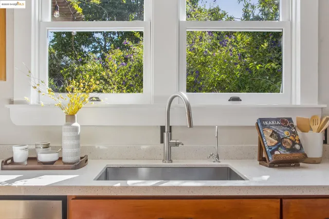 $799,000 | 4621 Walnut Street, Oakland, CA 94619