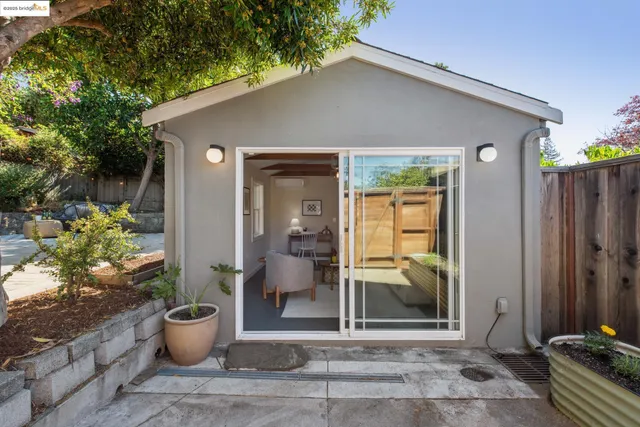 $799,000 | 4621 Walnut Street, Oakland, CA 94619