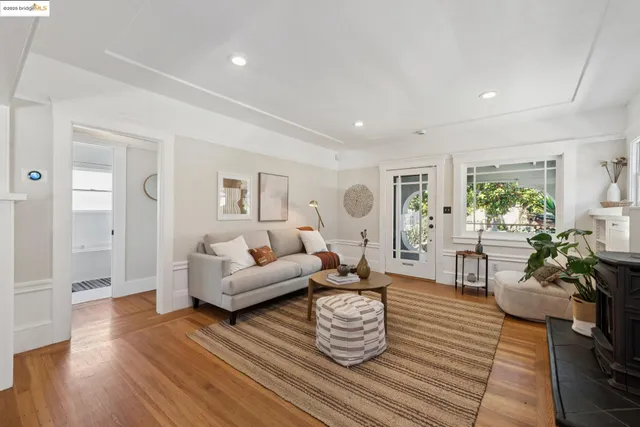 $799,000 | 4621 Walnut Street, Oakland, CA 94619