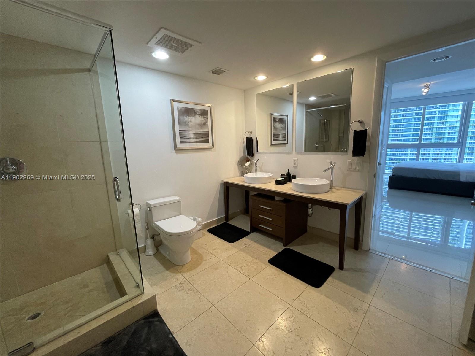 485 Brickell Avenue, Unit 2602 Miami, FL 33131 - Photo 10 of 19