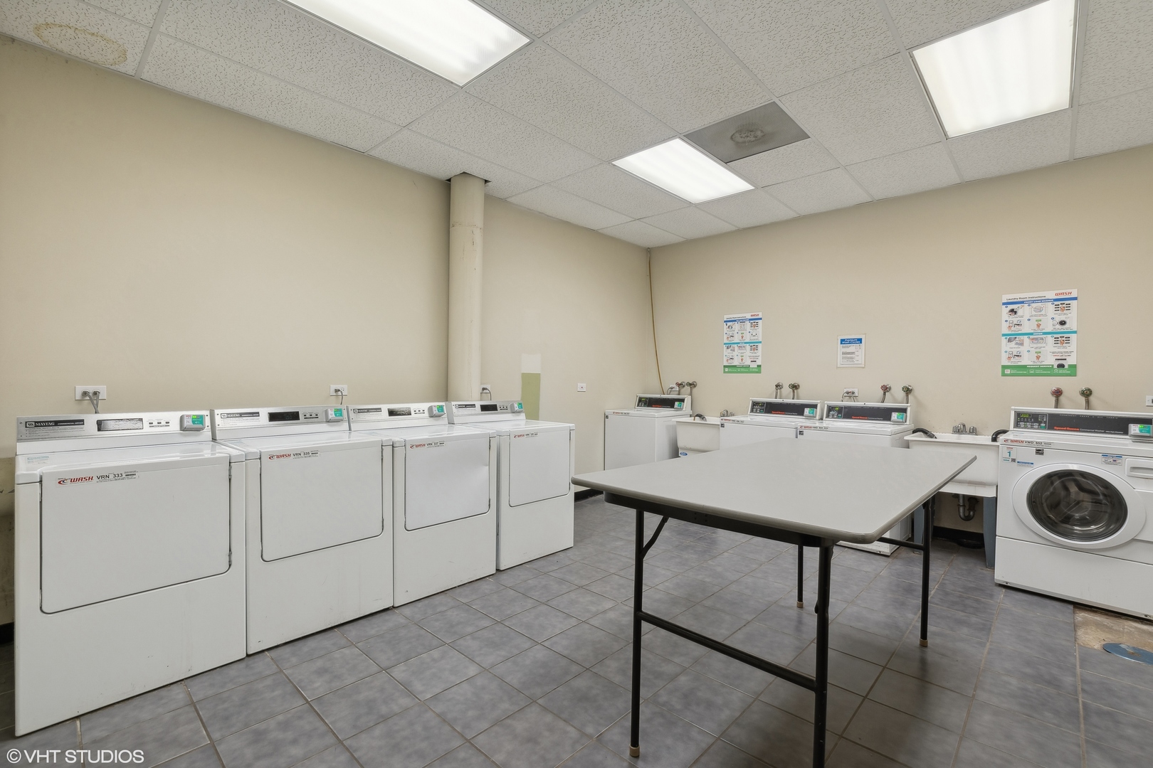 4144 North Sheridan Road, Unit 205 Chicago, IL 60613 - Photo 17 of 18