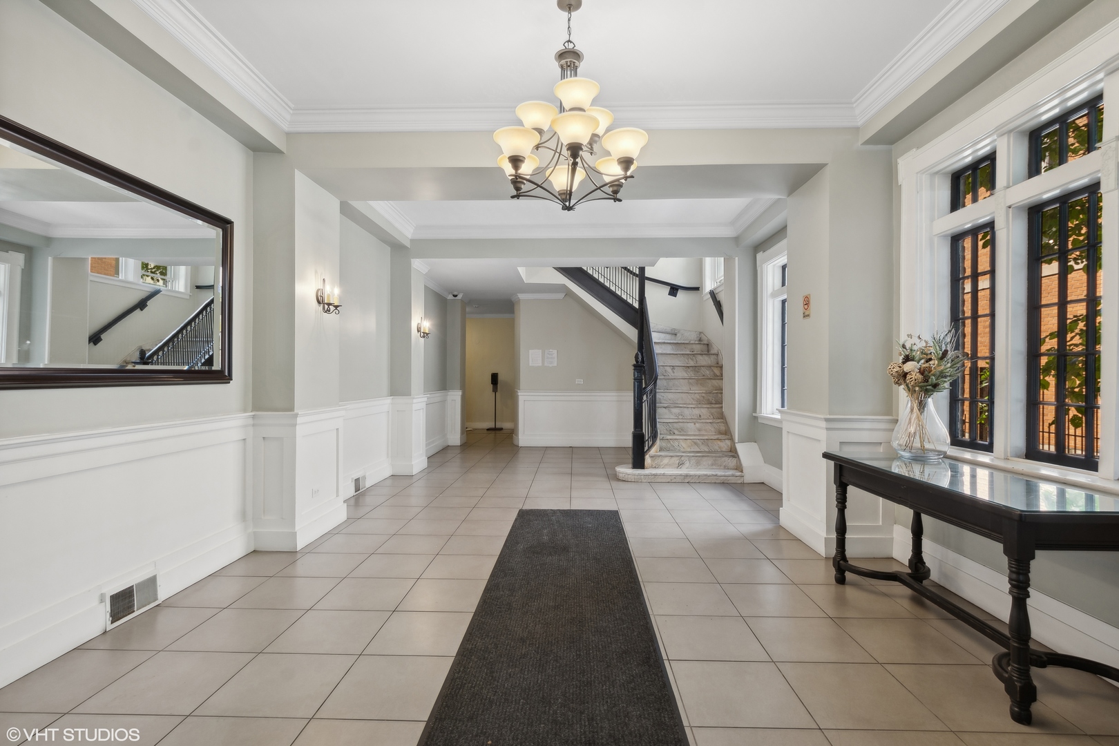 4144 North Sheridan Road, Unit 205 Chicago, IL 60613 - Photo 2 of 18 a view of entryway with a front door