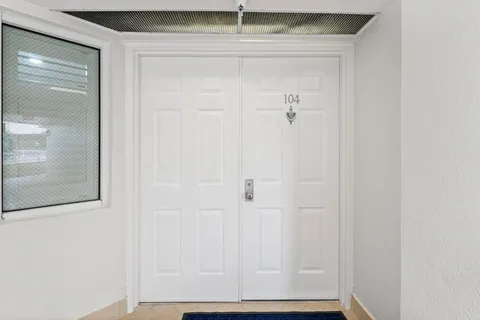 a view of a tennis court