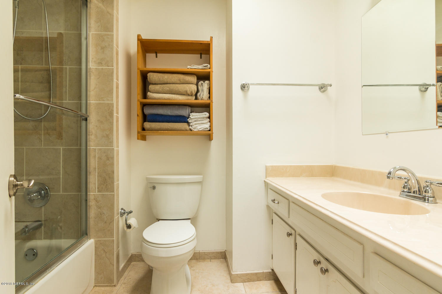 3880 Bo Tree Road Jacksonville, FL 32210 - Photo 15 of 15 Hall Bathroom