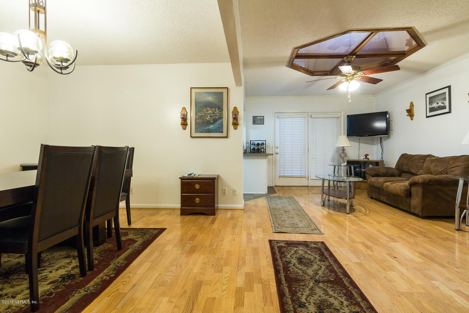 3880 Bo Tree Road Jacksonville, FL 32210 - Photo 5 of 15 Living / Dining Room