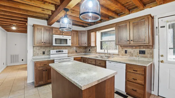 $449,900 | 4669 Griffin Road, Lynchburg, TN 37352