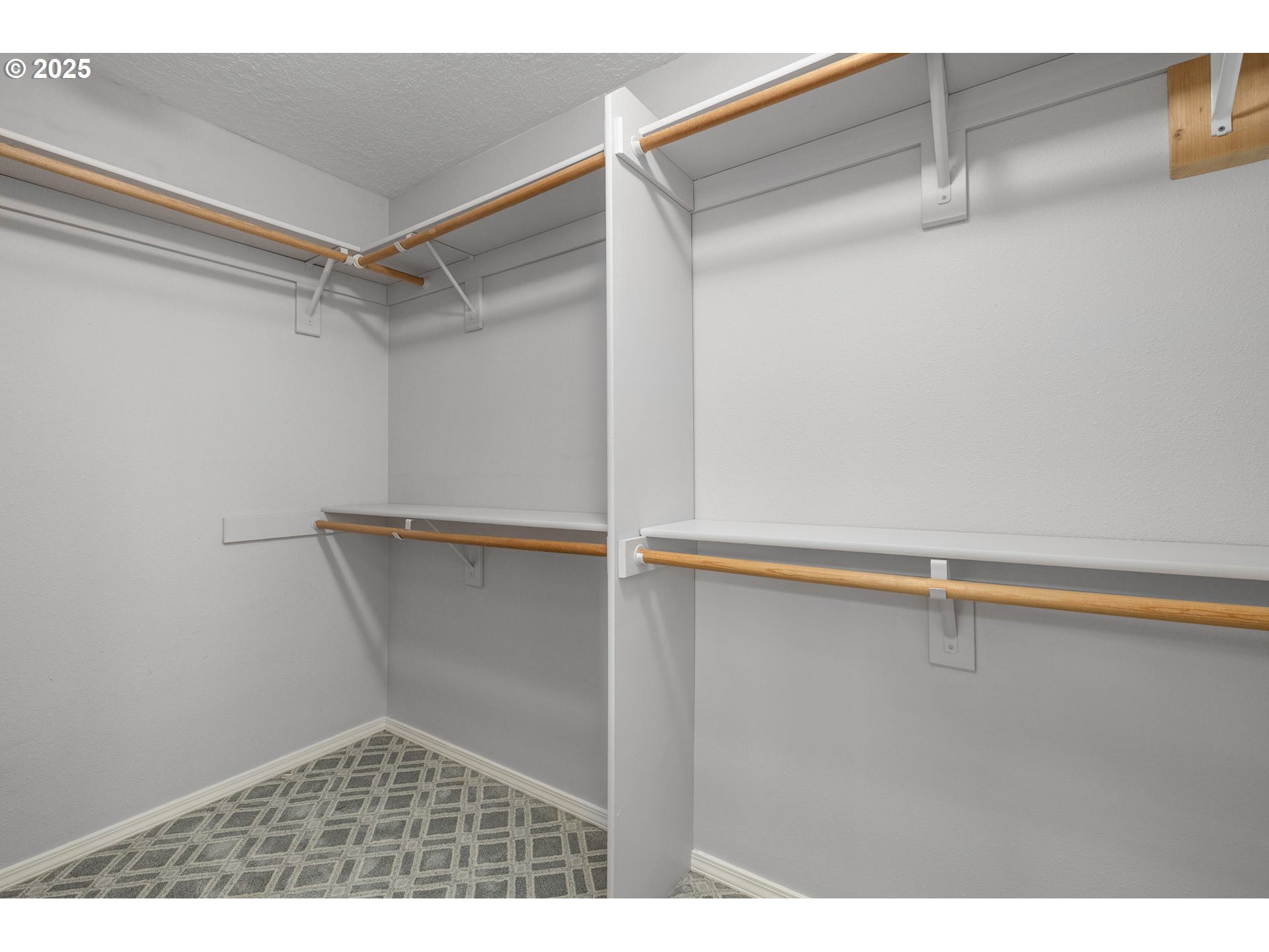 6783 Apollo Road West Linn, OR 97068 - Photo 23 of 42 a view of walk in closet