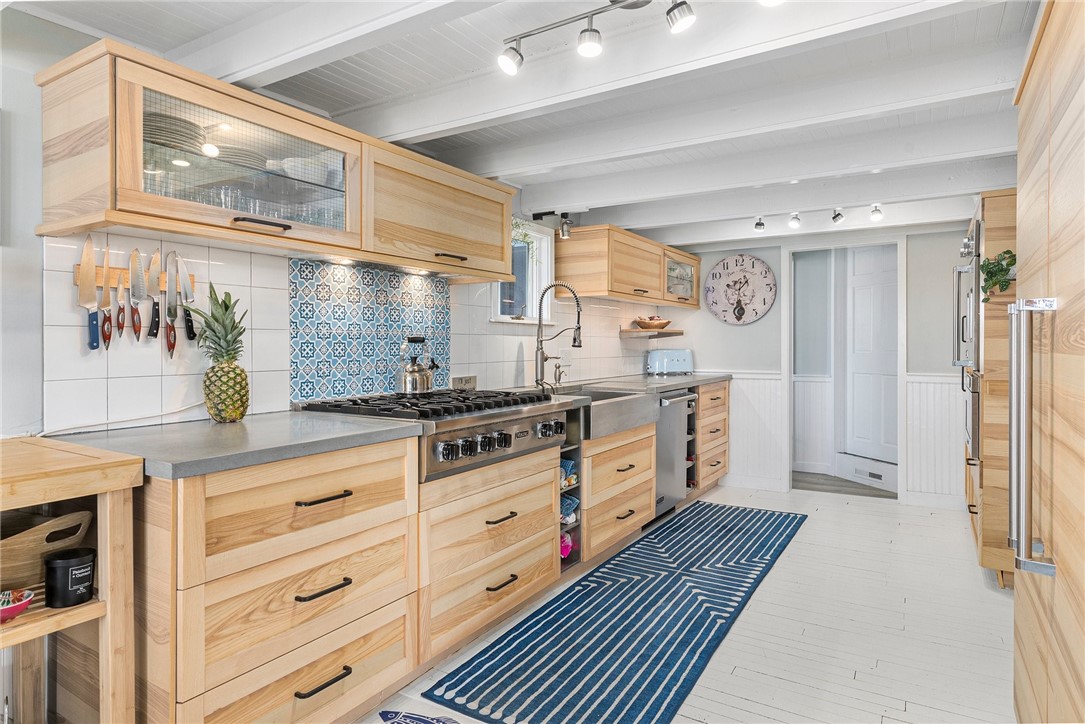 1597 Main Road Tiverton, RI 02878 - Photo 13 of 50