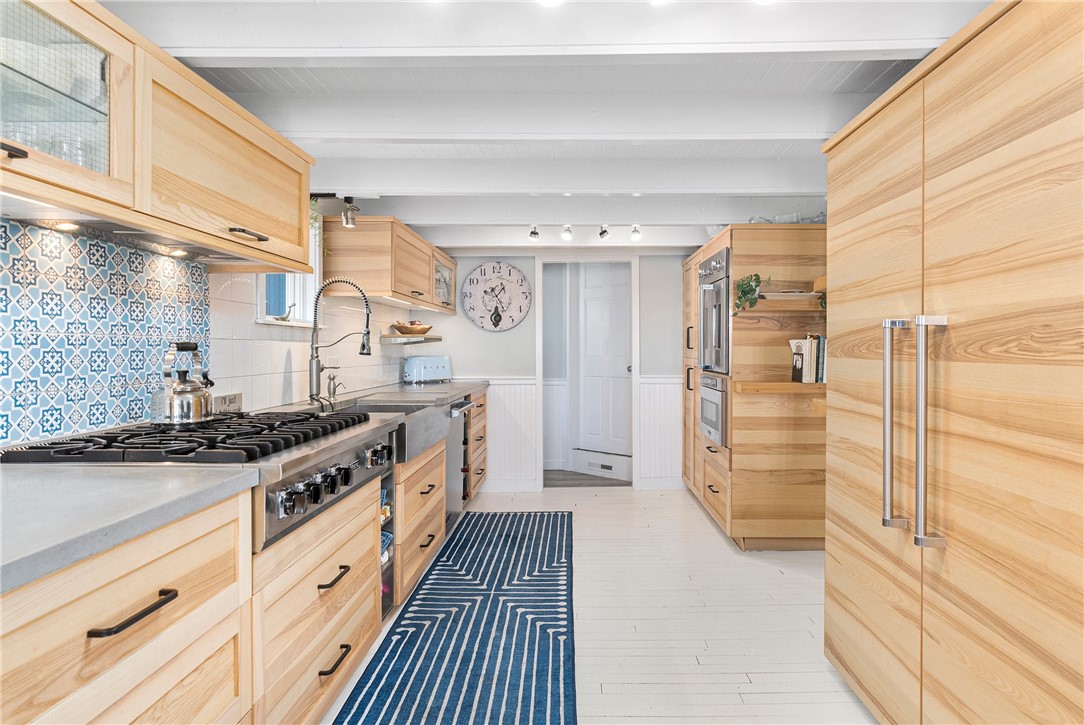 1597 Main Road Tiverton, RI 02878 - Photo 14 of 50