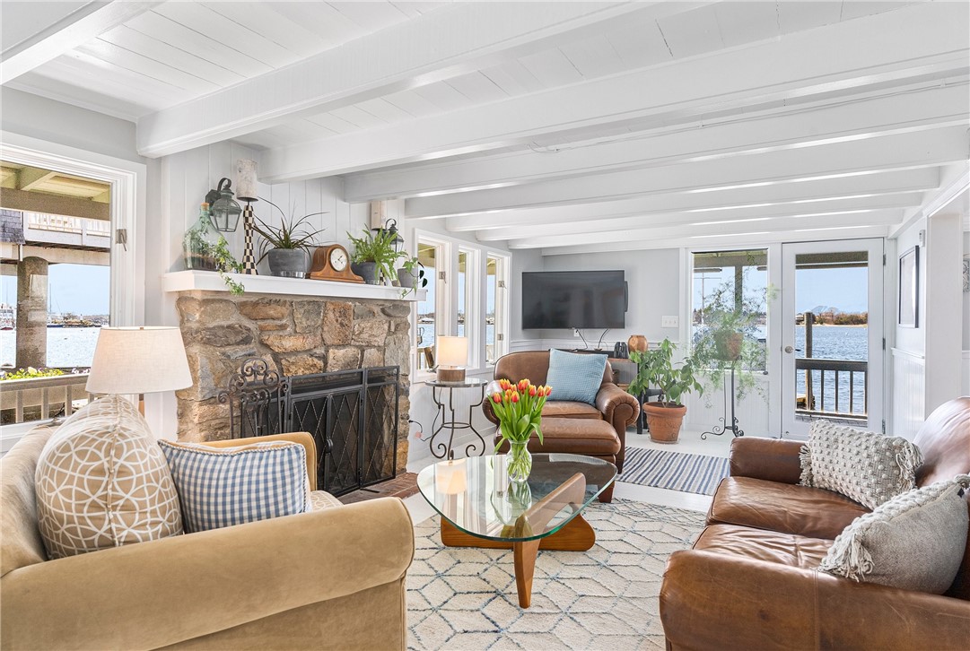 1597 Main Road Tiverton, RI 02878 - Photo 17 of 50