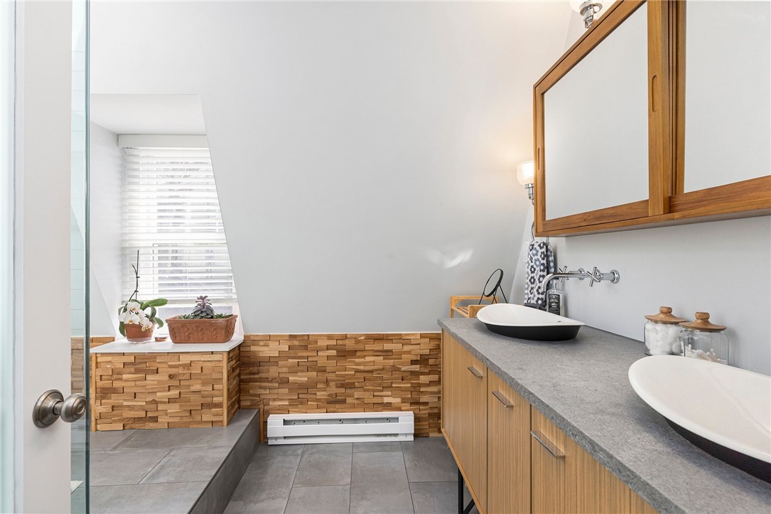 1597 Main Road Tiverton, RI 02878 - Photo 23 of 50