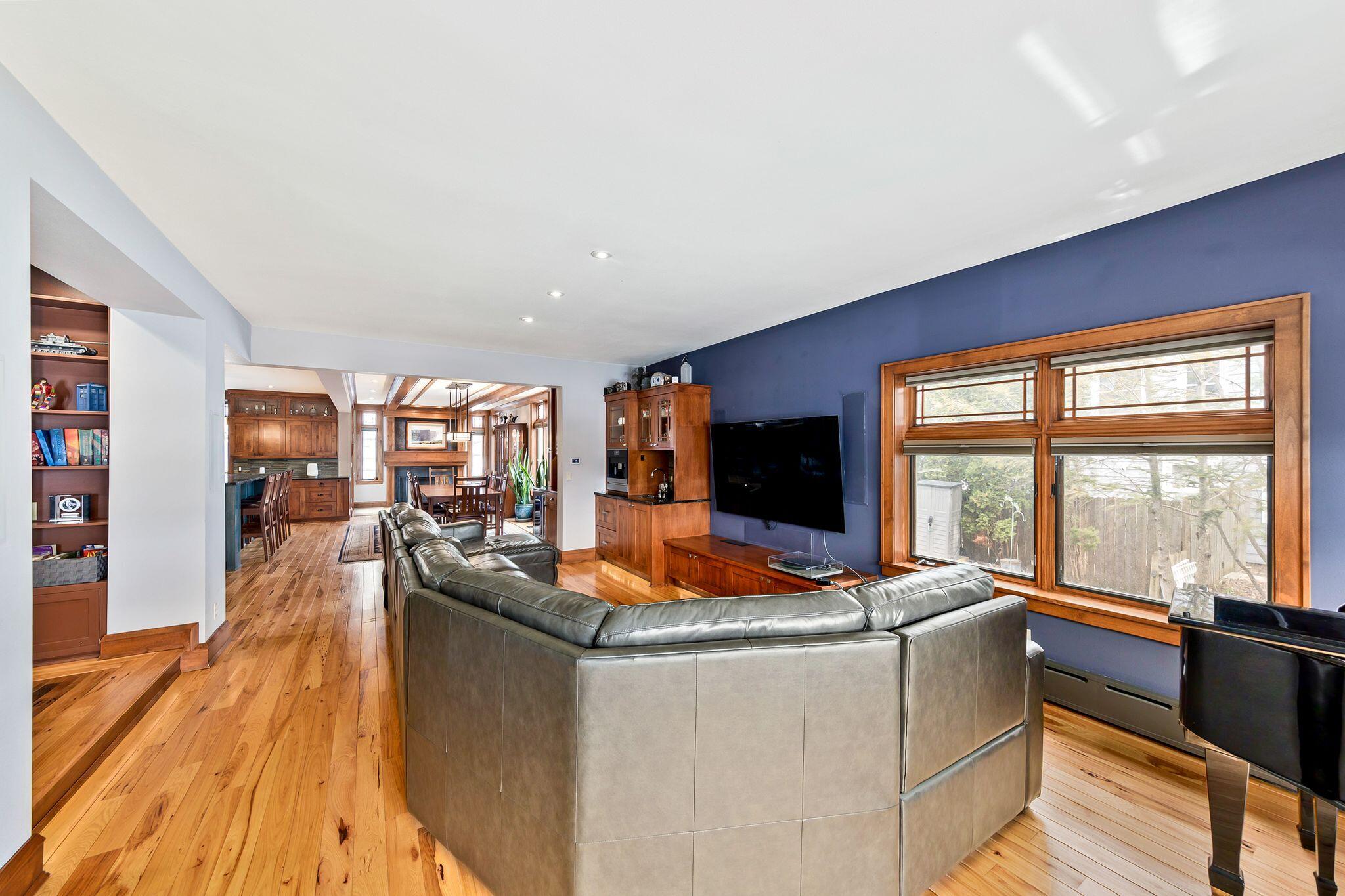 802 East Silver Spring Drive Whitefish Bay, WI 53217 - Photo 13 of 99 LIVING ROOM