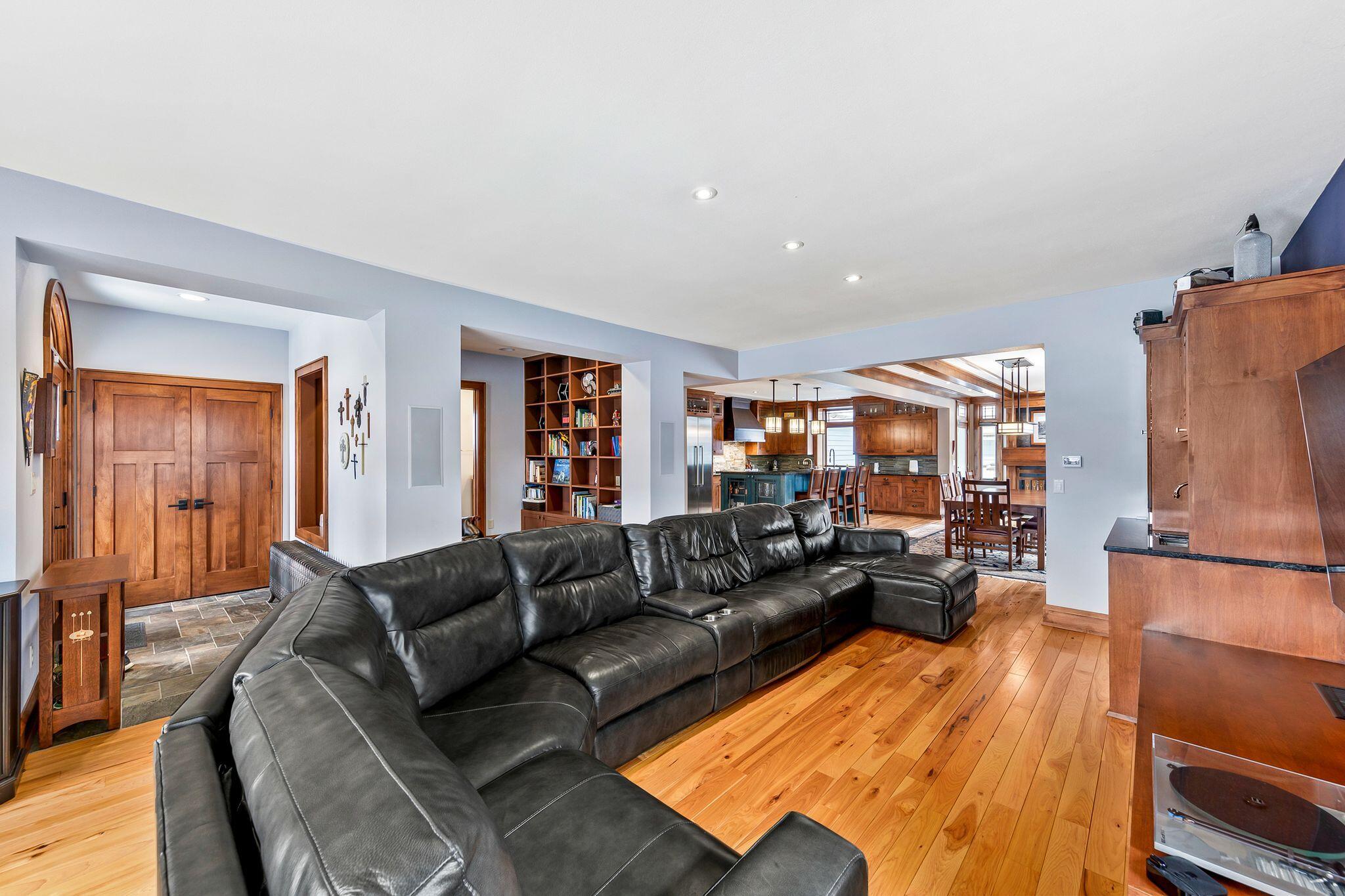 802 East Silver Spring Drive Whitefish Bay, WI 53217 - Photo 15 of 99 LIVING ROOM