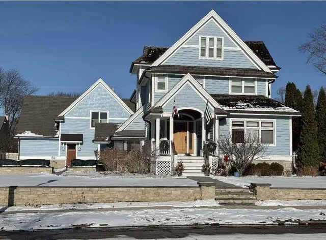 $2,499,999 | 802 East Silver Spring Drive, Whitefish Bay, WI 53217