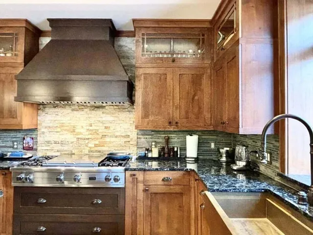 $2,499,999 | 802 East Silver Spring Drive, Whitefish Bay, WI 53217