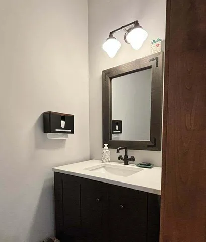 $2,499,999 | 802 East Silver Spring Drive, Whitefish Bay, WI 53217