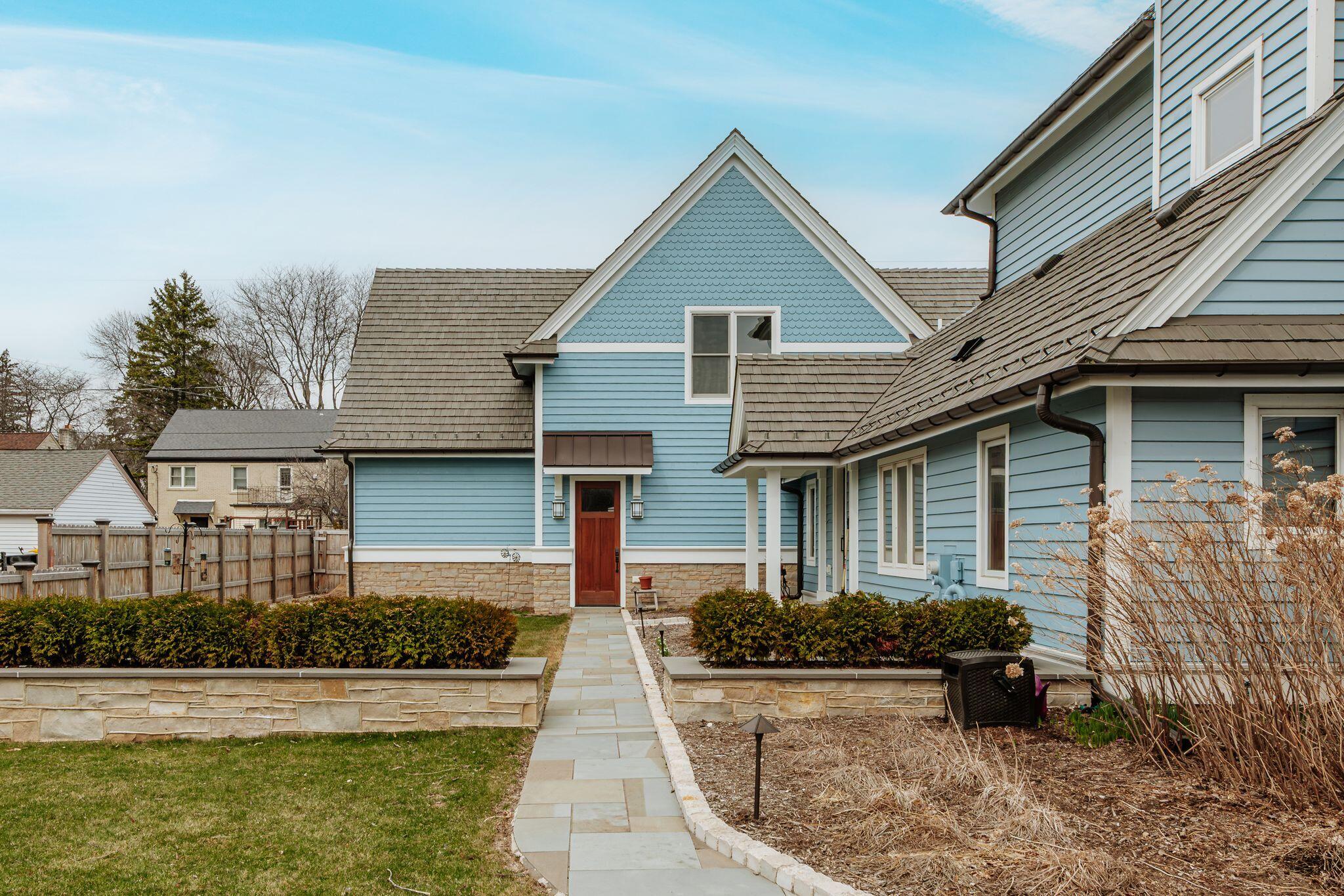 802 East Silver Spring Drive Whitefish Bay, WI 53217 - Photo 85 of 99 SIDE YARD