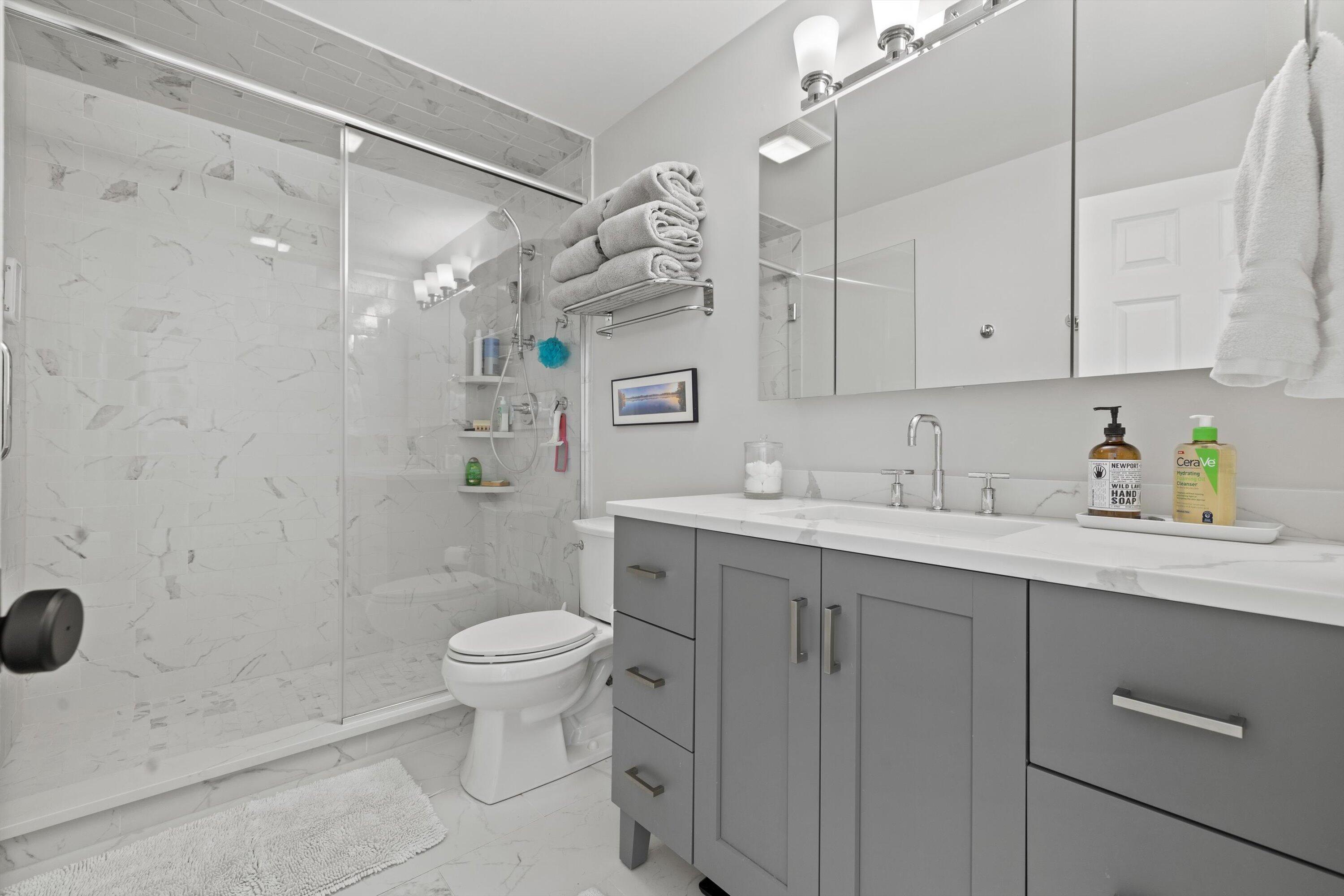 207 55th Street, Unit B Kenosha, WI 53140 - Photo 15 of 30 24-IMG_5670