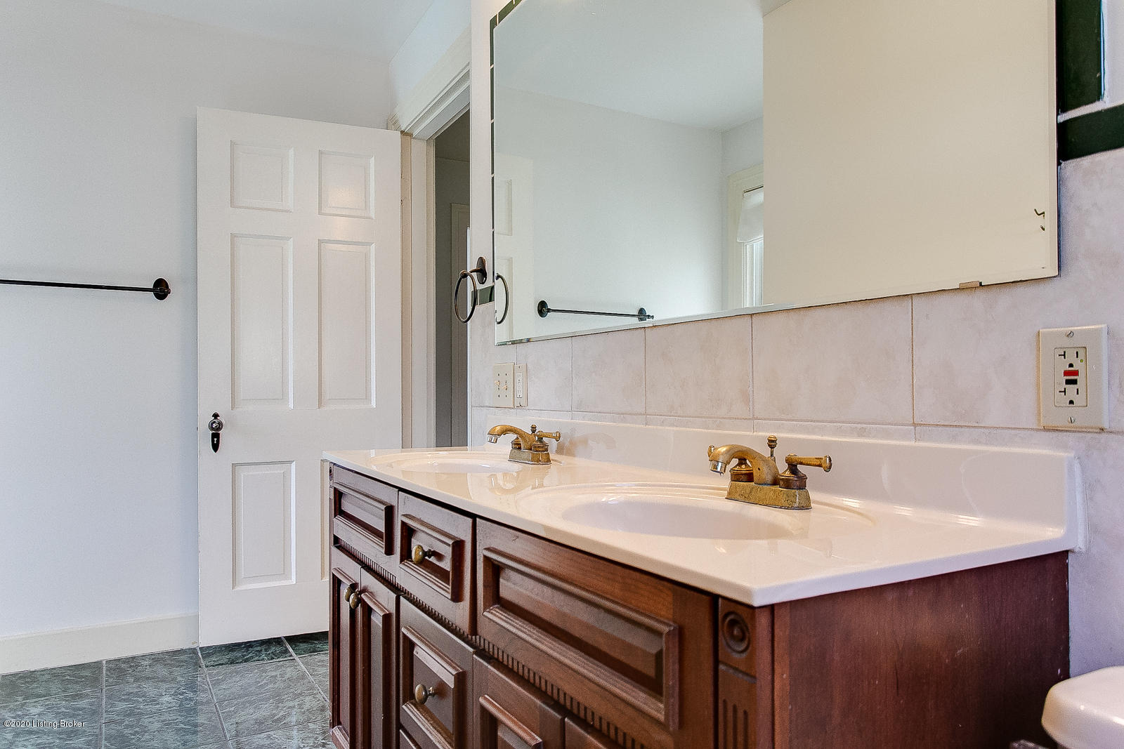 3311 Linnet Road Louisville, KY 40213 - Photo 37 of 61 3311 Linnet Rd-37