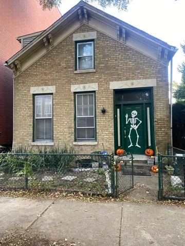 $1,200,000 | 2238 North Wayne Avenue, Chicago, IL 60614