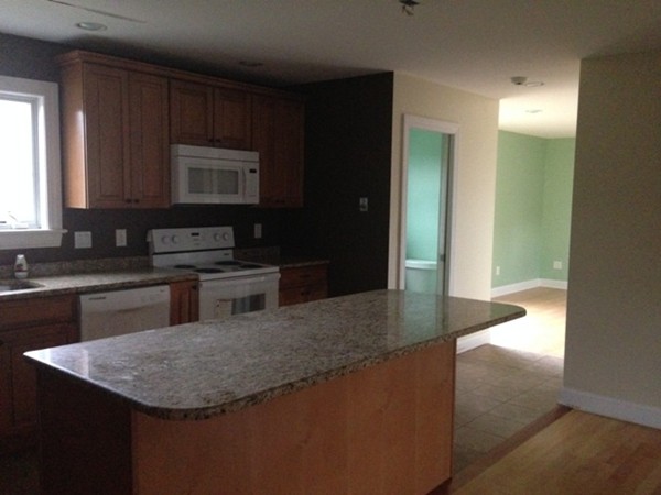 130 Cadwell Road Pittsfield, MA 01201 - Photo 8 of 24 Gallery Image 8