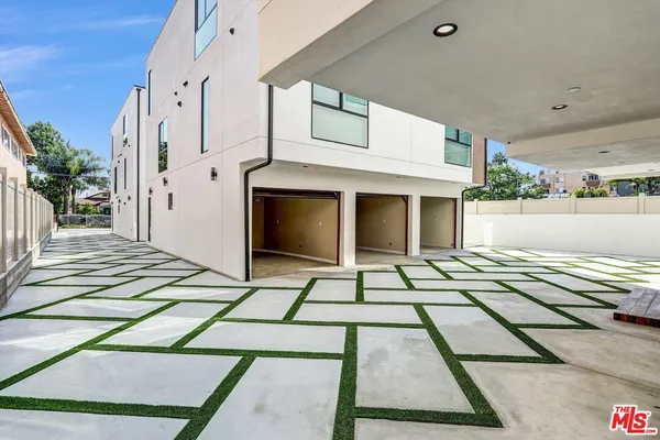$5,500 | 1305 North Sycamore Avenue, Unit 1305, Los Angeles, CA 90028