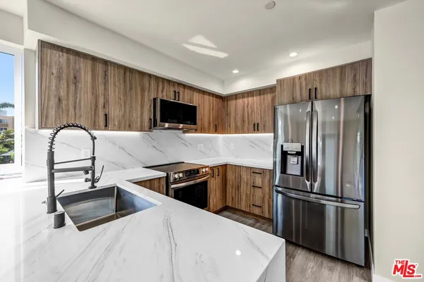 $5,500 | 1305 North Sycamore Avenue, Unit 1305, Los Angeles, CA 90028