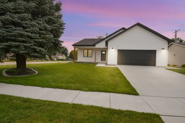 $375,000 | 317 Waterford Estates Drive, Bloomington, IL 61704