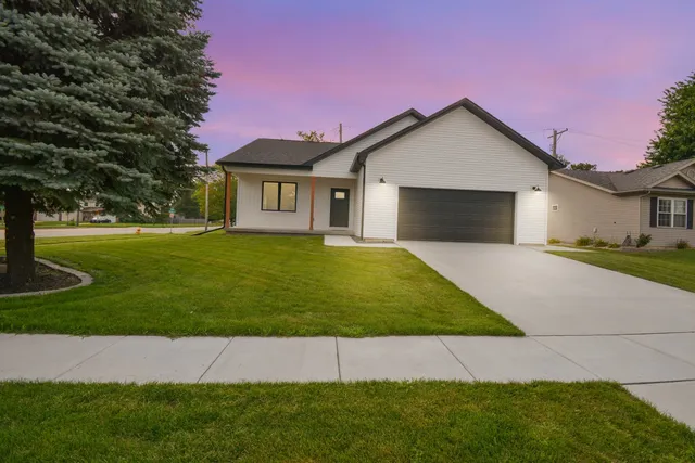 $375,000 | 317 Waterford Estates Drive, Bloomington, IL 61704