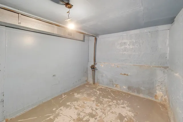 $89,900 | 9027 South Drexel Avenue, Chicago, IL 60619