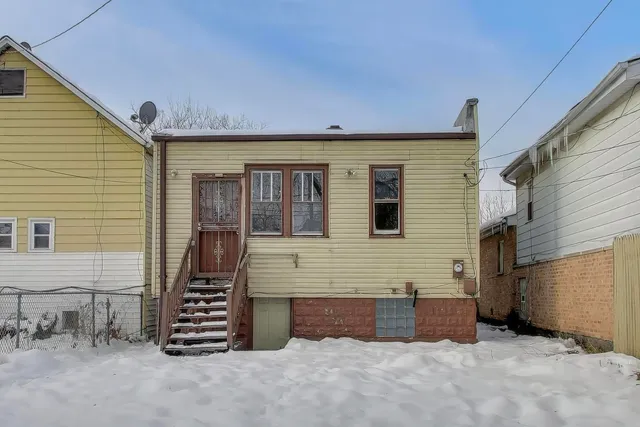 $89,900 | 9027 South Drexel Avenue, Chicago, IL 60619