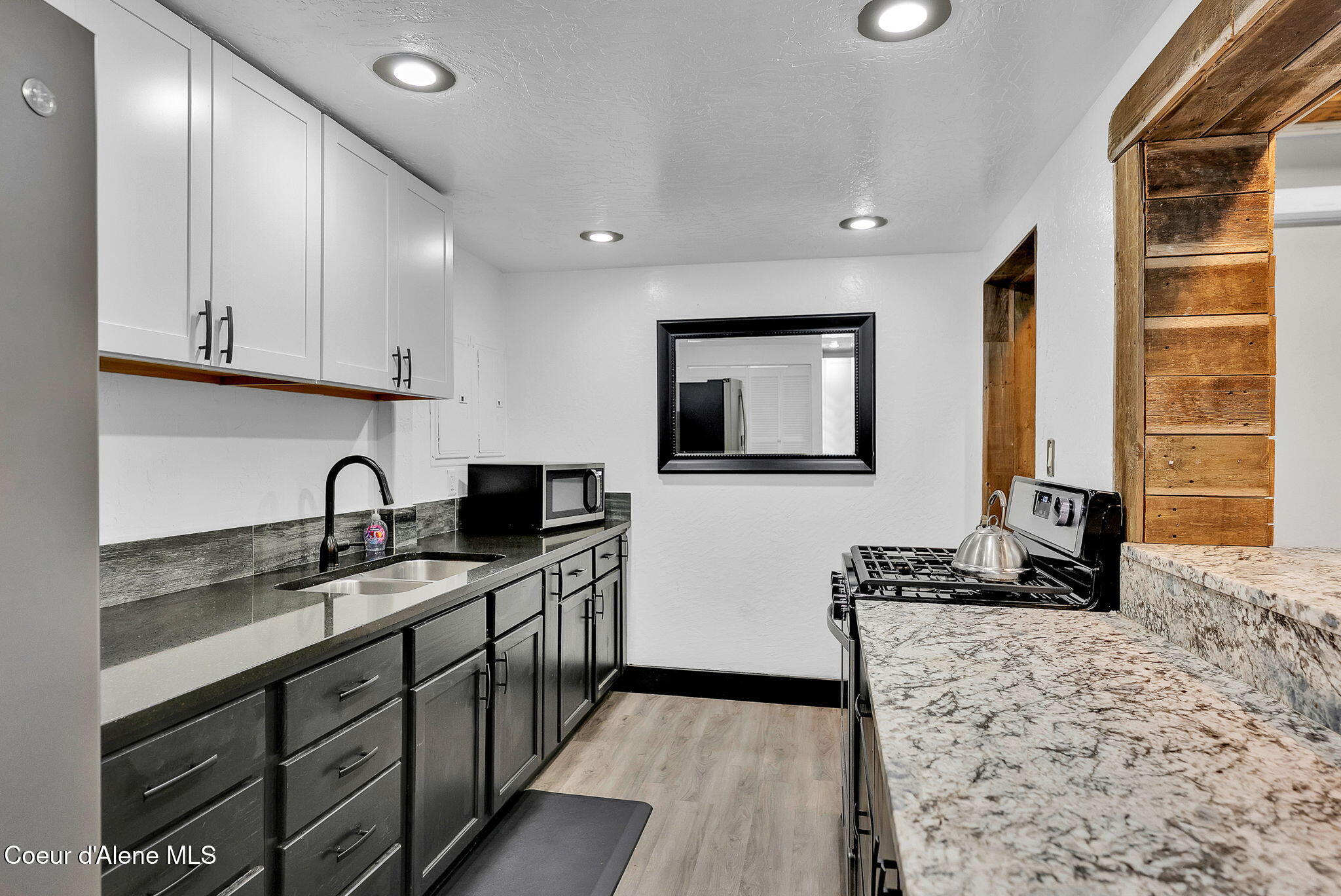 1715 Sherman Avenue Coeur D'Alene, ID 83814 - Photo 15 of 34 14-web-or-mls-Skylight - Darren-32