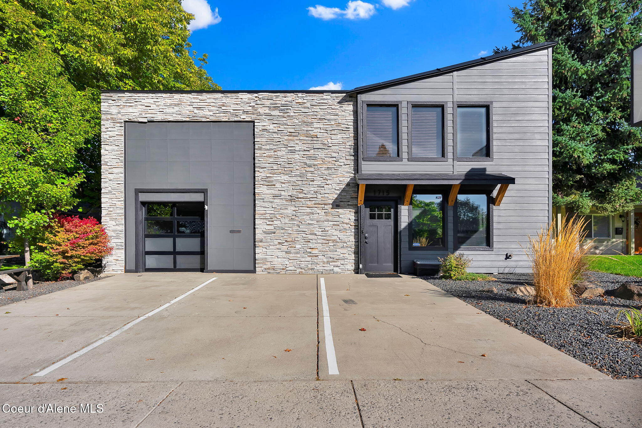 1715 Sherman Avenue Coeur D'Alene, ID 83814 - Photo 2 of 34 1-web-or-mls-Skylight - Darren-02