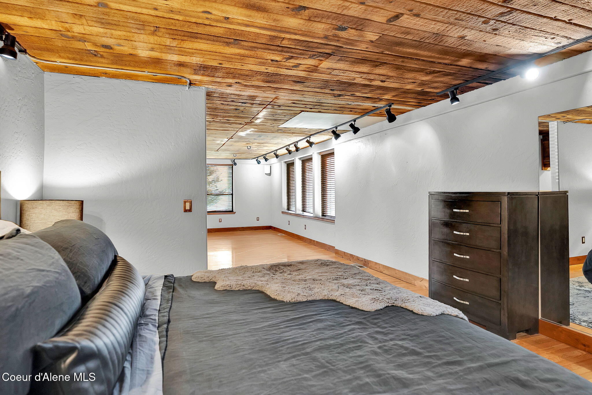 1715 Sherman Avenue Coeur D'Alene, ID 83814 - Photo 22 of 34 22-web-or-mls-Skylight - Darren-19