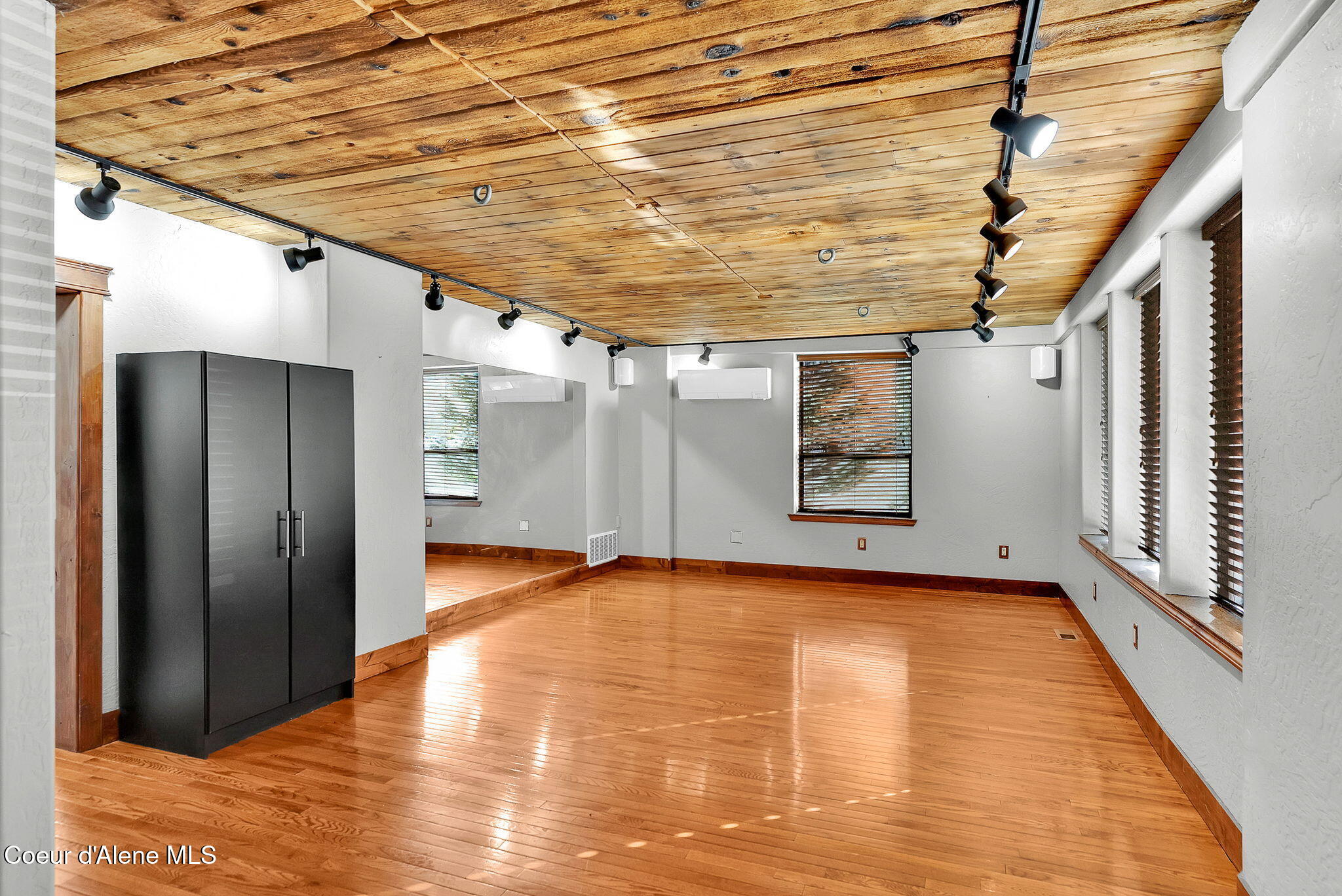 1715 Sherman Avenue Coeur D'Alene, ID 83814 - Photo 24 of 34 24-web-or-mls-Skylight - Darren-18